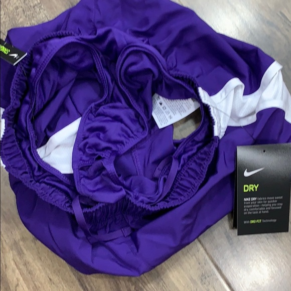 NIKE Women’s running shorts with Dri-Fit Technolog - Picture 15 of 15